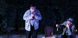 O seară multiculturală și muzicală în Grădina MNLR la Festivalul Internațional de Poezie București